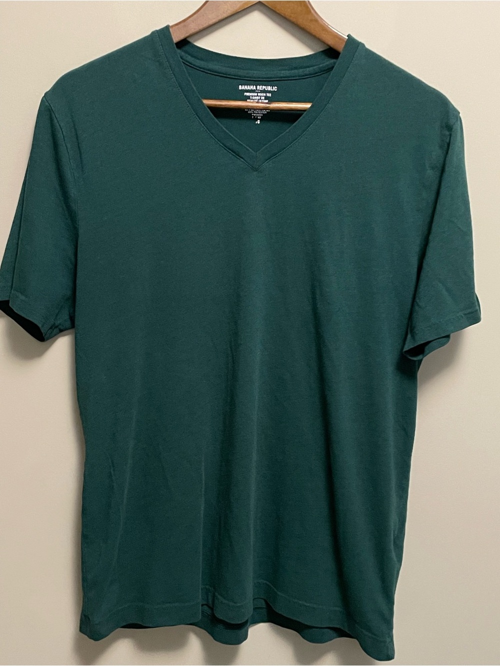 Banana Republic Dark Green V-Neck T-Shirt Men’s Large